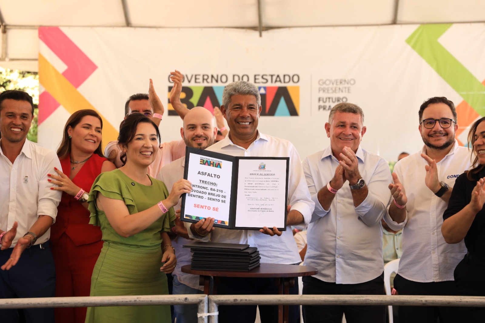 Governo do Estado entrega novas obras e fortalece educação, saúde e infraestrutura em Sento Sé