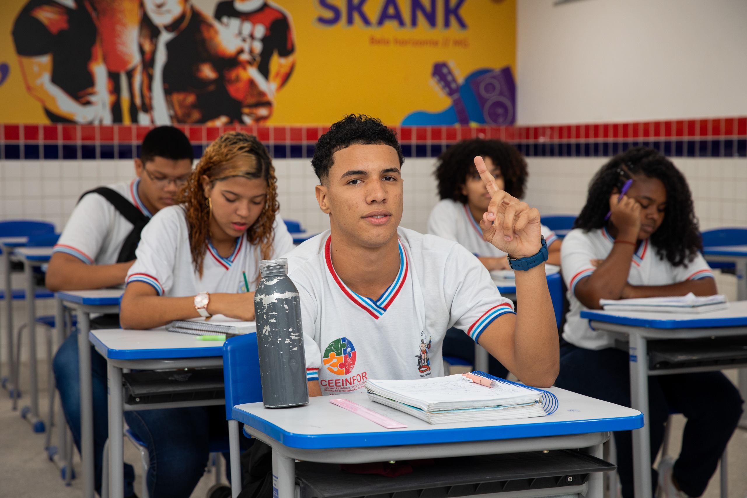 Rede estadual faz busca ativa para reintegrar estudantes que deixaram a escola