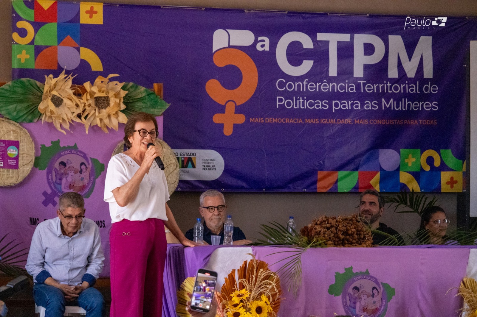 Mais de 700 mulheres participam de conferências territoriais em Seabra, Riacho de Santana e Eunápolis, nesta sexta-feira (8)
