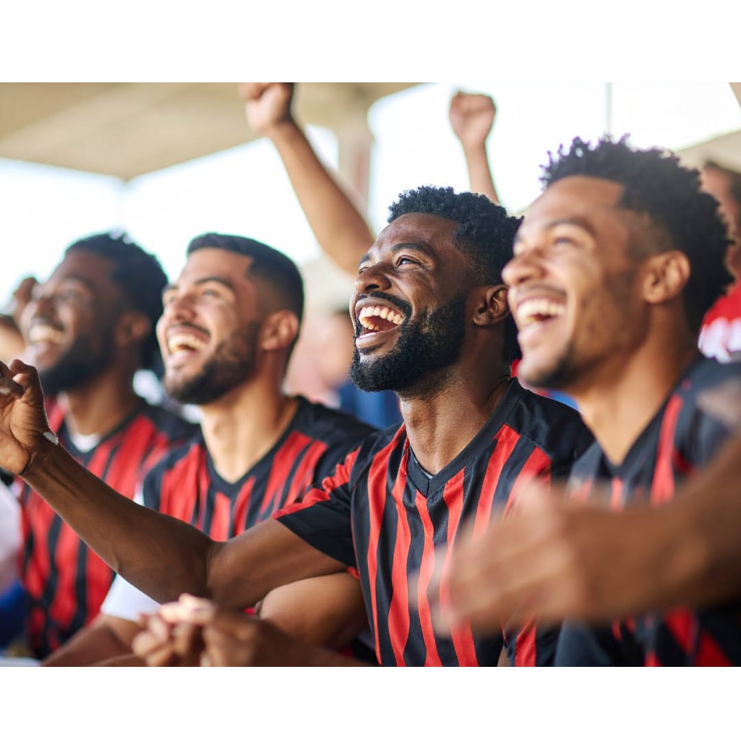 “Os Imbatíveis”, torcida organizada do Vitória, participa de escuta comunitária com os Coletivos Bahia pela Paz, na quadra do Ilê
