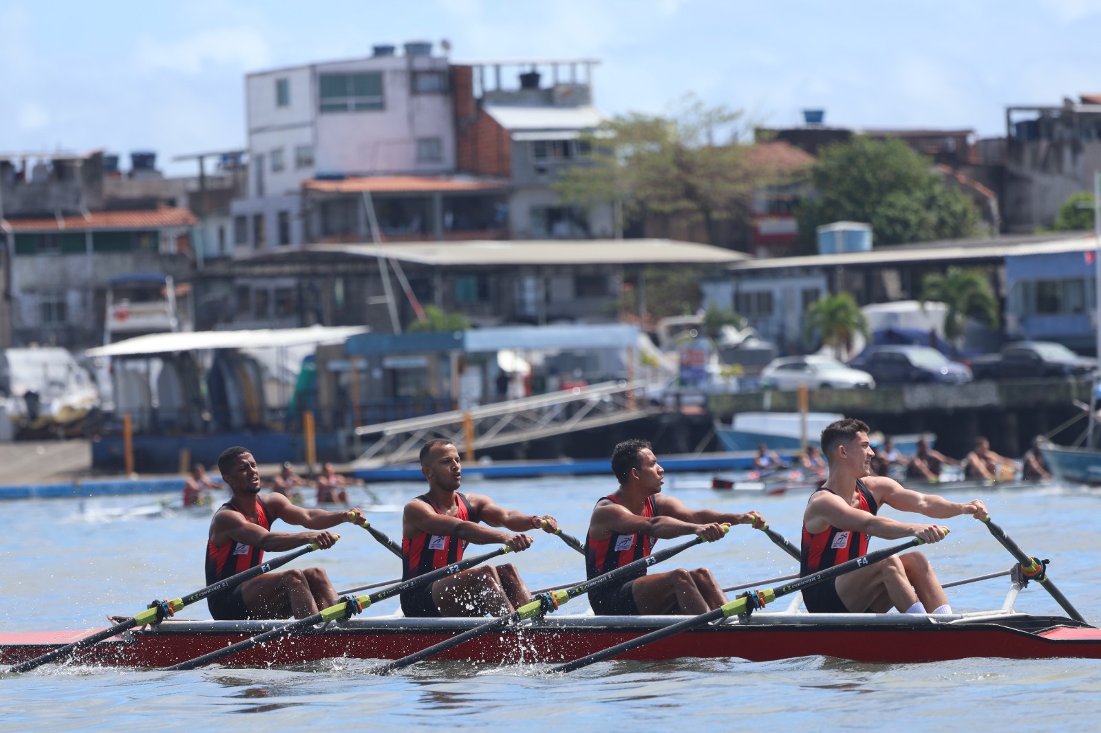 Segunda etapa do Campeonato Baiano de Remo movimenta Praia da Ribeira neste domingo (28)