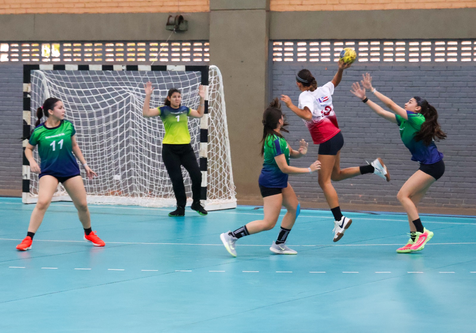 Bahia no Jogos da Juventude: Seleção baiana de handebol feminino disputa medalha de bronze nesta quinta-feira (25)