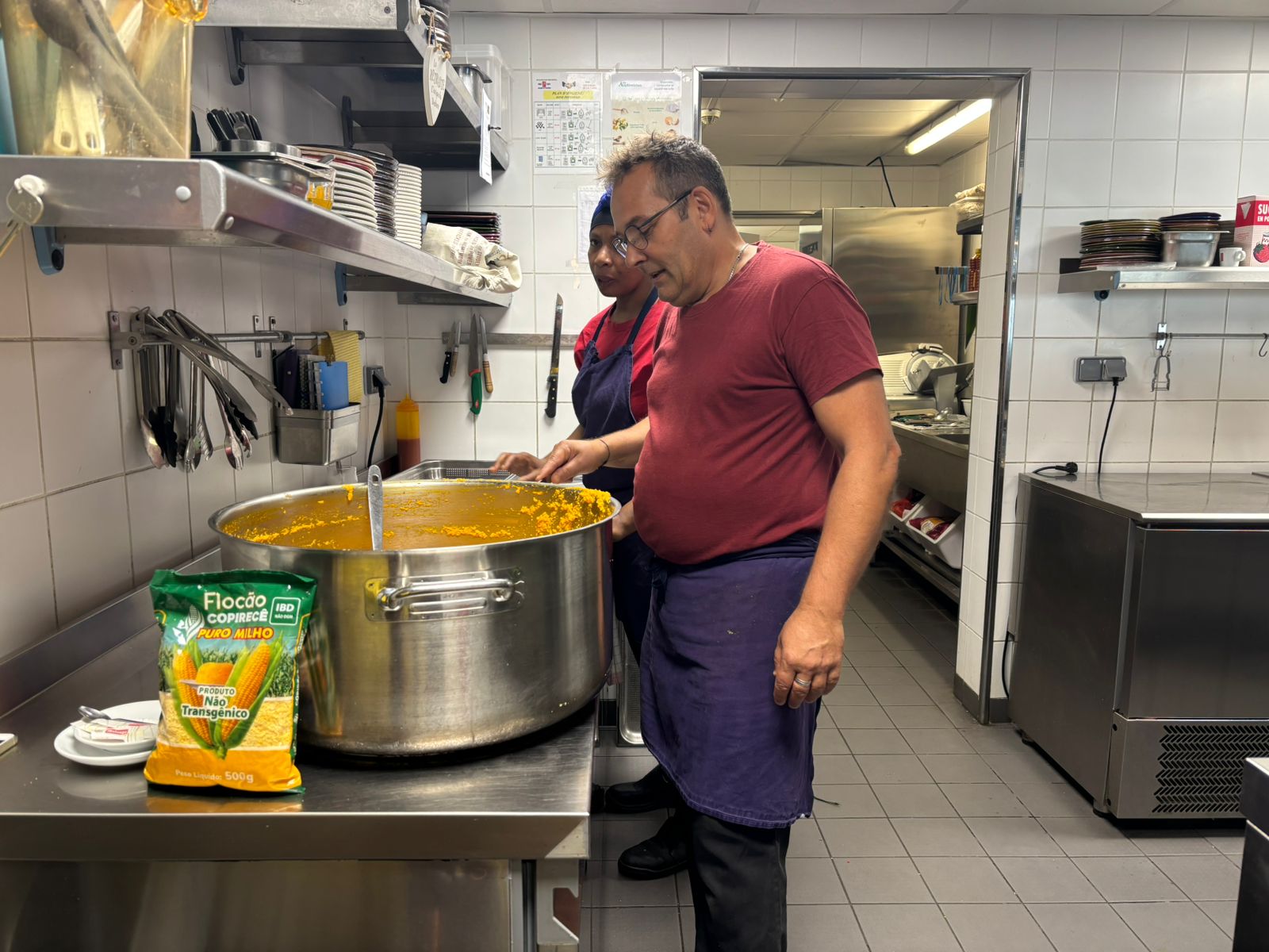 Flocão de milho da agricultura familiar da Bahia cruza o oceano e brilha em festival de gastronomia na França