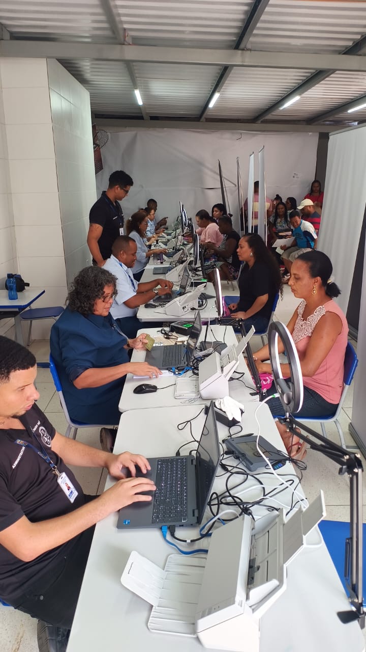 SAC emite nova Carteira de Identidade a pescadores de camarão