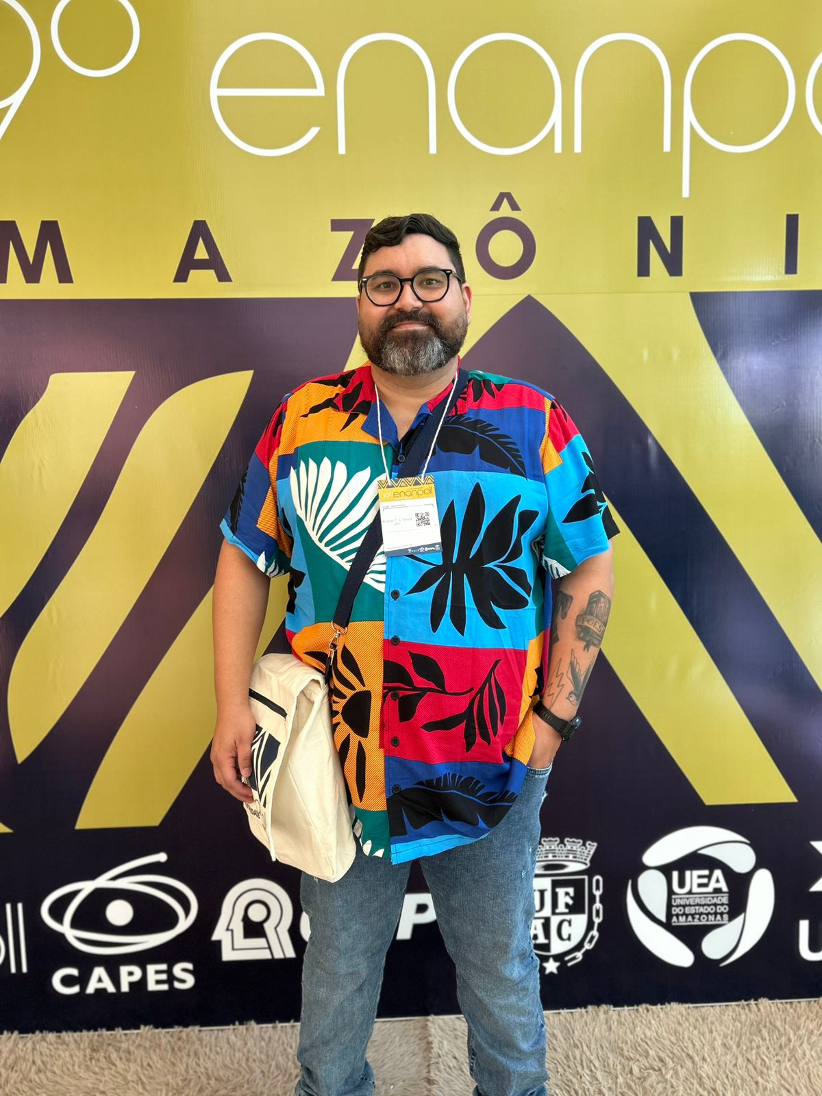 Professor da rede estadual leva pesquisa e obra de sua autoria ao Acre