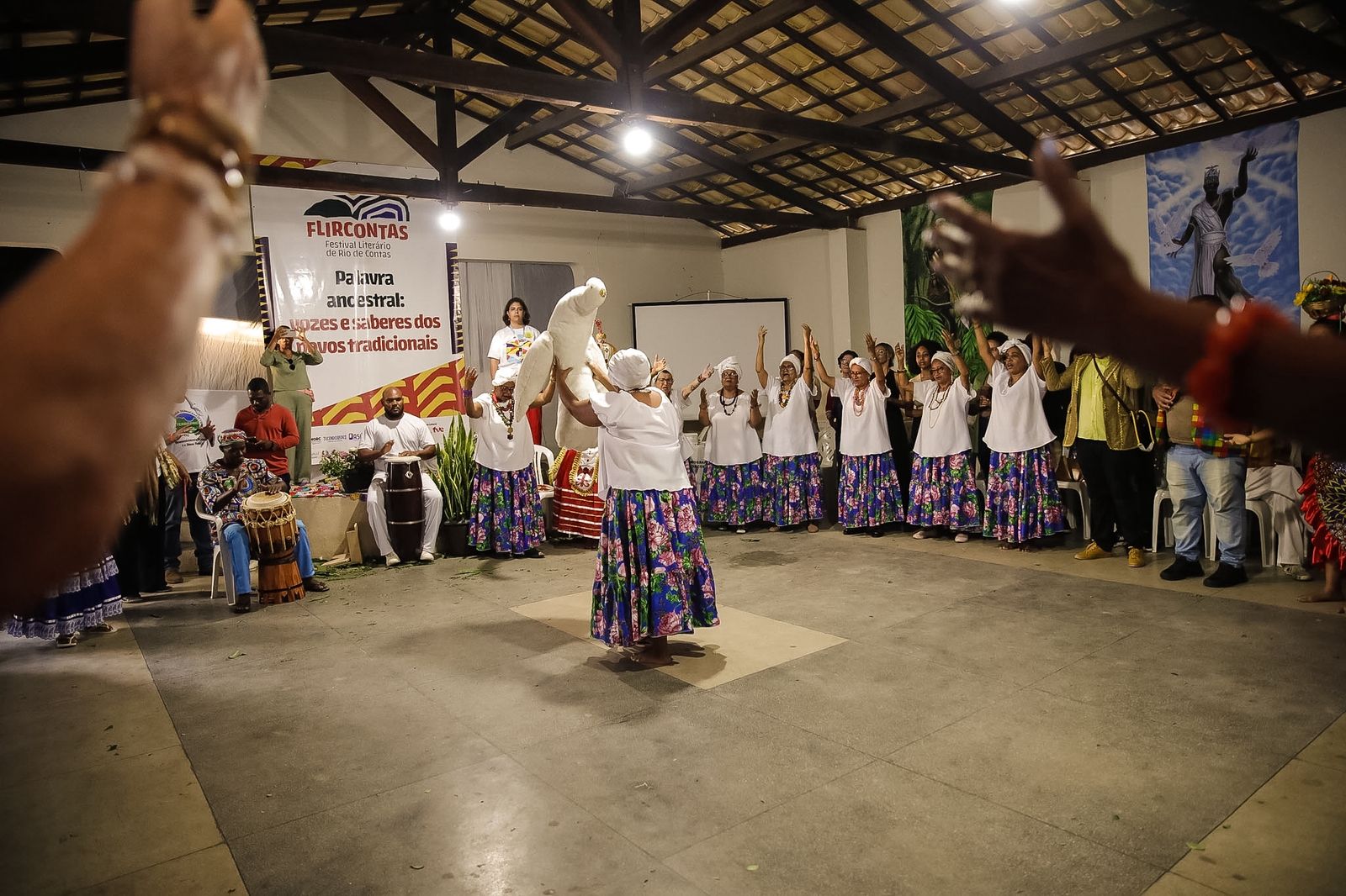 Estudantes da Rede Estadual marcam presença na FLIRCONTAS, em Rio de Contas