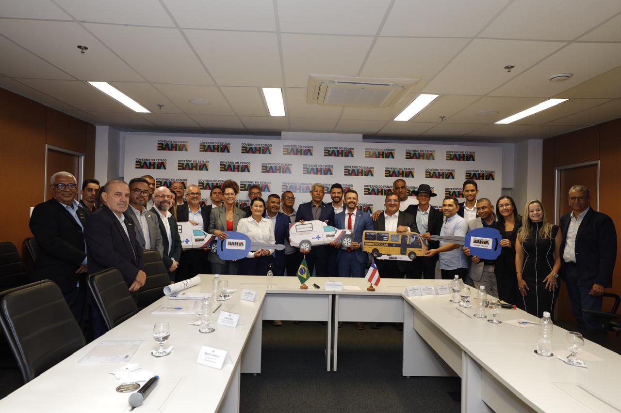 Durante reunião com prefeito, governador detalha ações e investimentos em Baianópolis