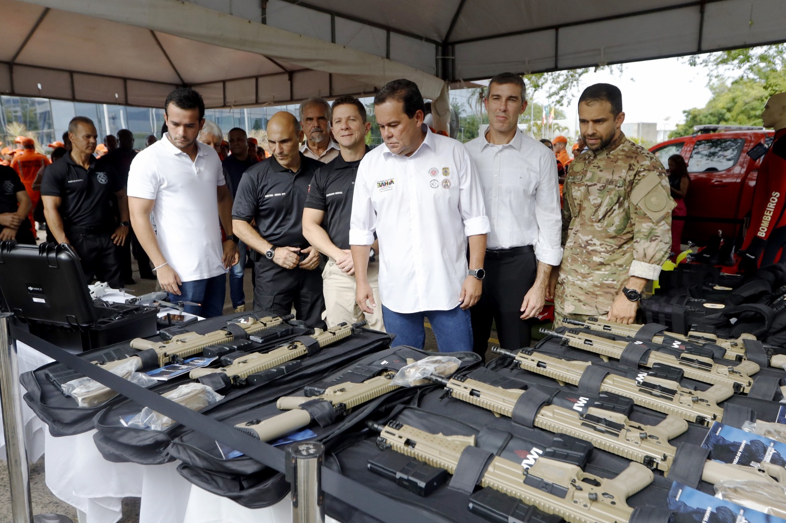 Governo da Bahia fortalece ações de segurança com entrega de equipamentos e viaturas; investimento supera R$ 8,3 milhões