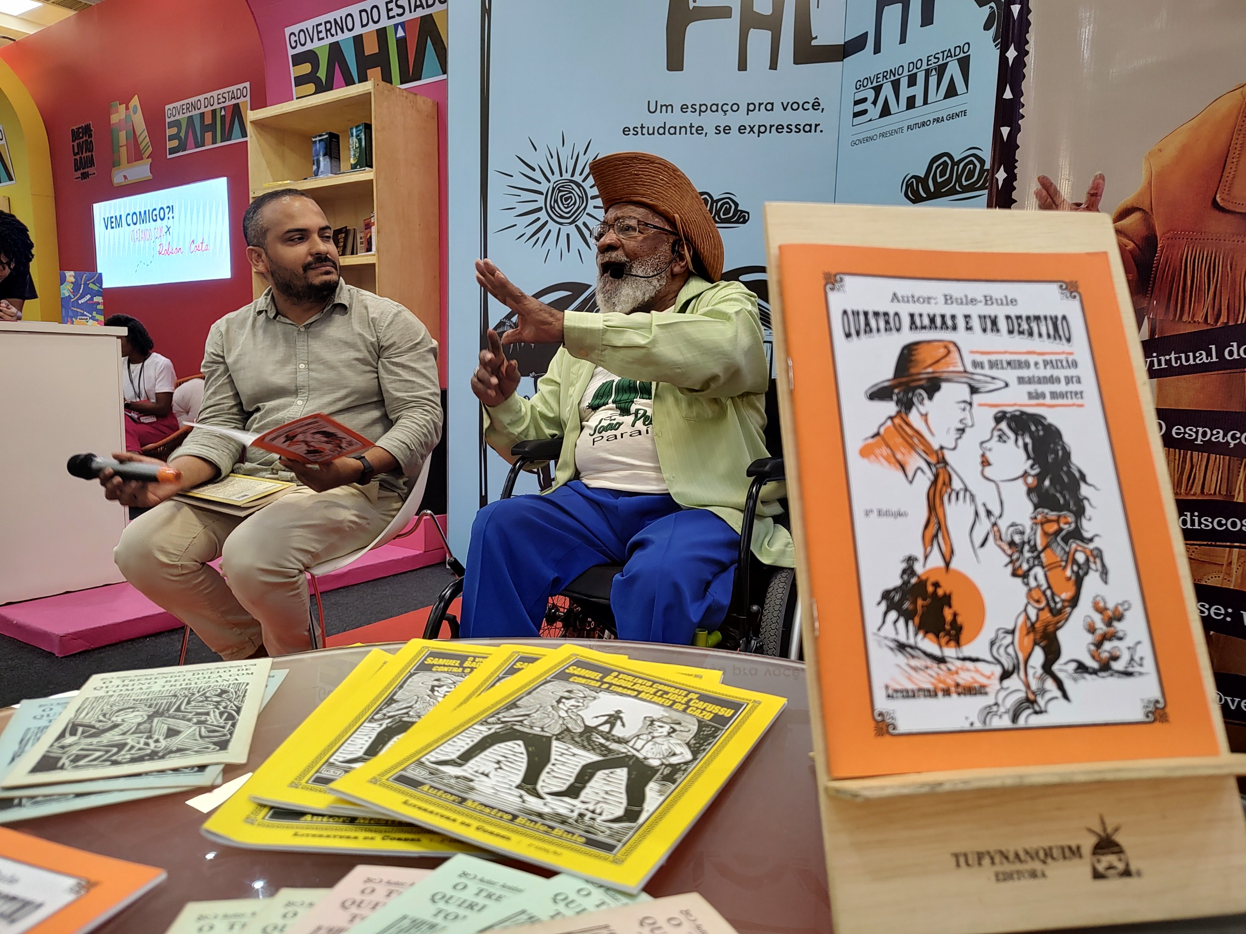 Bienal do Livro 2026: Fundação Pedro Calmon lança edital ‘Vozes da Bahia’ e vai levar 84 autores     O Governo do Estado da Bahia, por meio da Fundação Pedro Calmon (FPC), unidade vinculada à Secretaria Estadual de Cultura (SecultBA), lança o edital “Vozes da Bahia”, nesta sexta-feira (20), uma iniciativa que vai ampliar a presença de escritoras e escritores baianos na Bienal do Livro Bahia 2026, o maior encontro de literatura, cultura e entretenimento do Nordeste. As inscrições estarão abertas a partir das