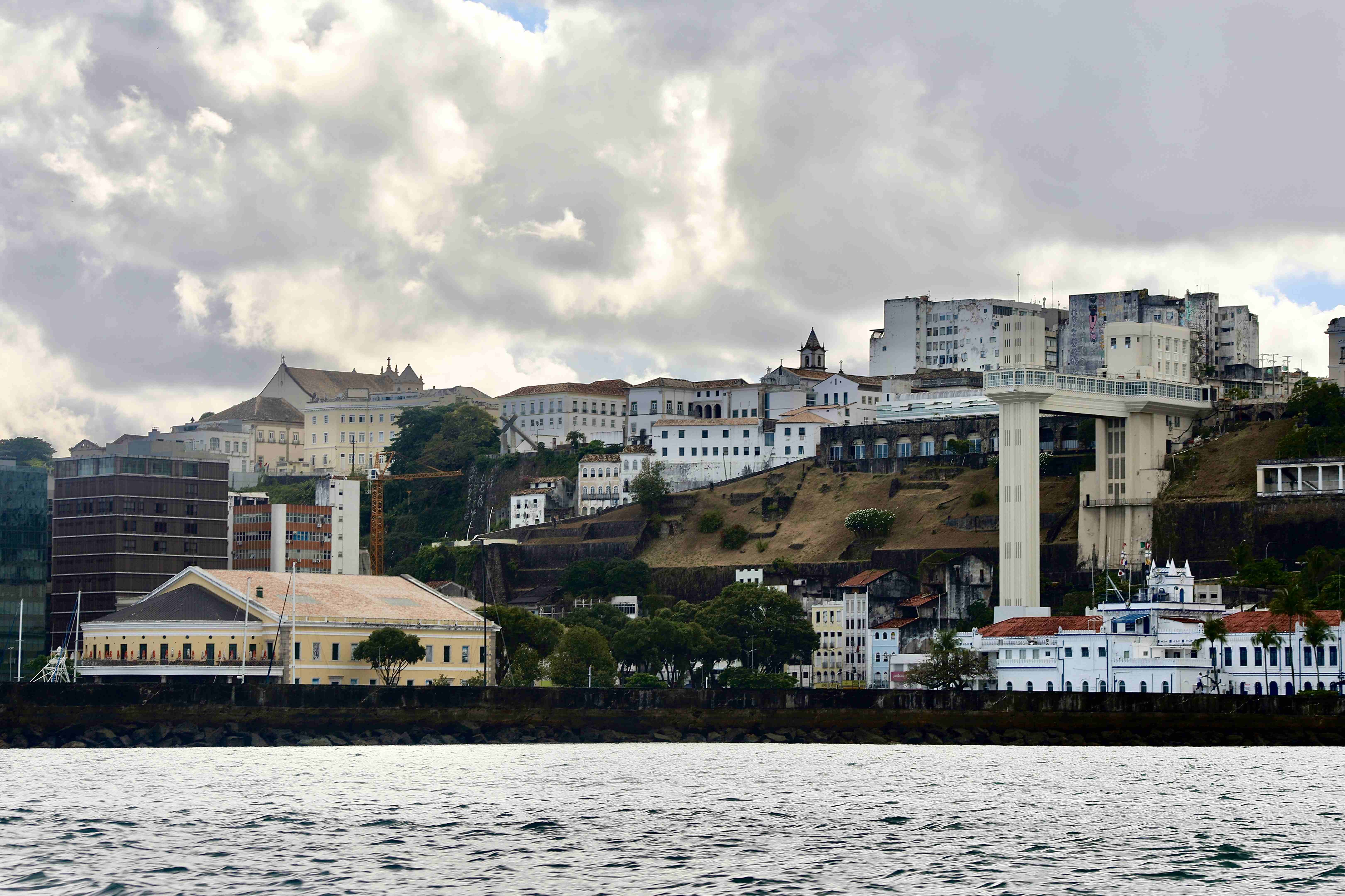 Inema retoma divulgação dos boletins de balneabilidade das praias da Bahia nesta sexta-feira (27)