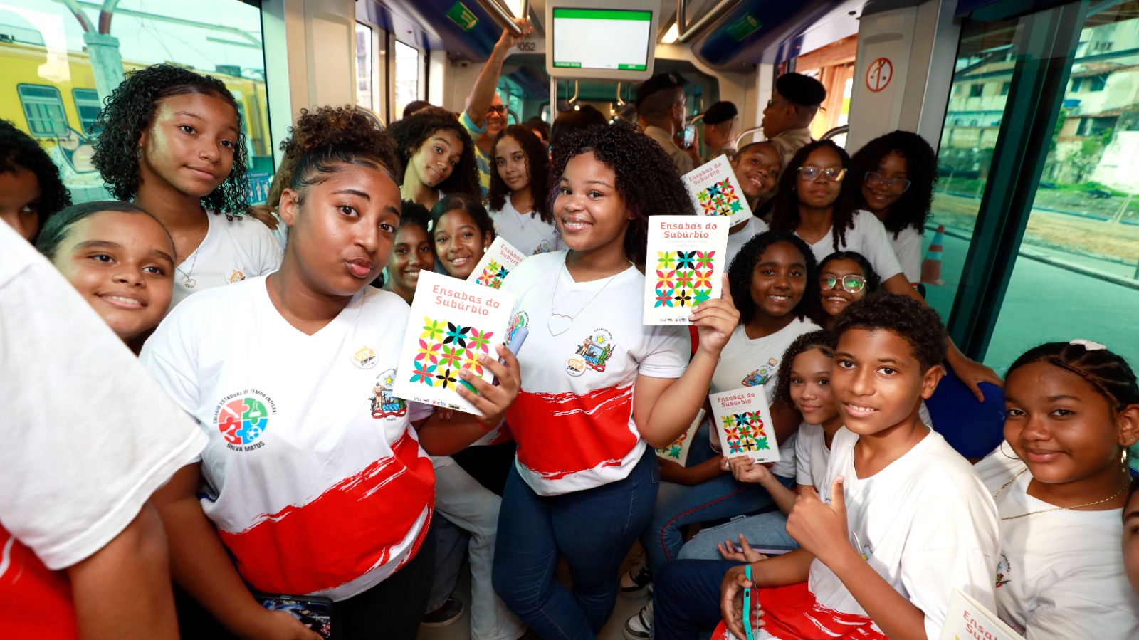 Circuito Educativo do VLT leva experiência de mobilidade urbana a estudantes da rede pública