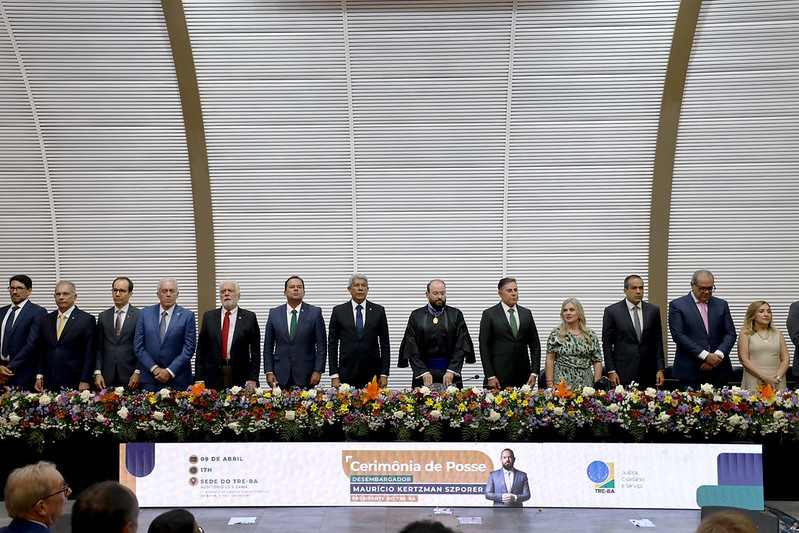 Governador destaca papel da Justiça Eleitoral durante posse da nova presidência do TRE-BA