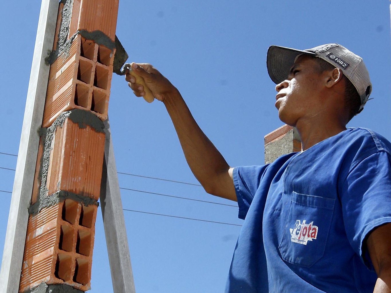 Com 6.890 novos postos em fevereiro, a Bahia gerou 13.250 vagas no ano