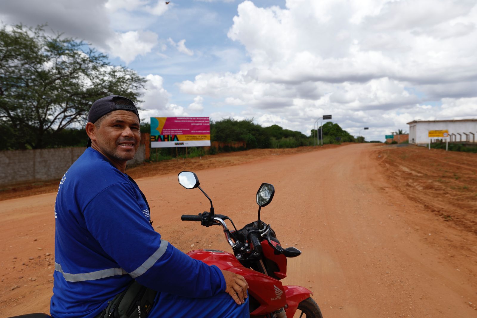 Governo autoriza pavimentação de trechos da BA-084 em Sítio do Quinto e povoado de Tinguí
