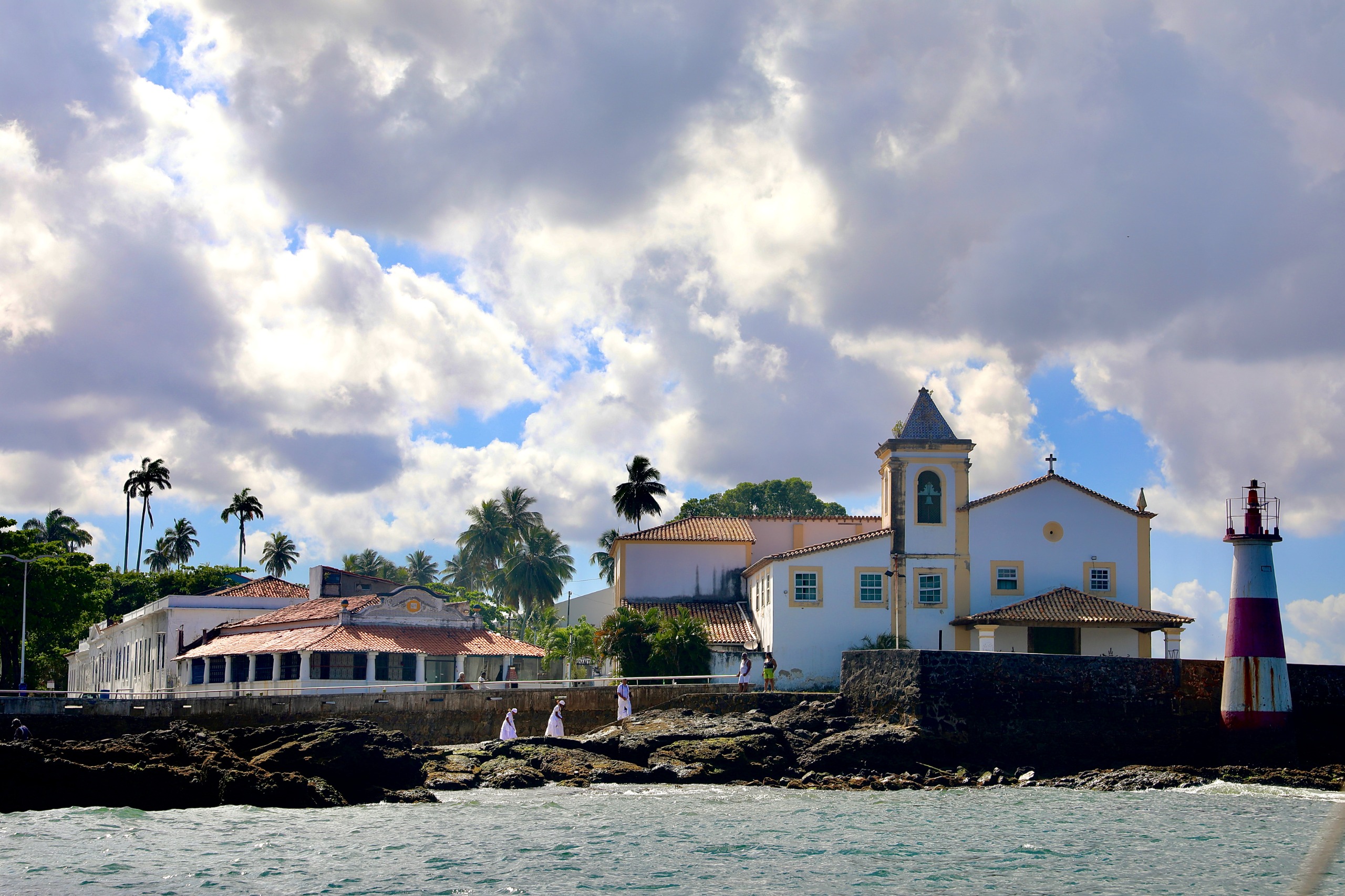Previsão do Tempo: litoral baiano terá mais chuvas, enquanto interior segue com sol no fim de semana