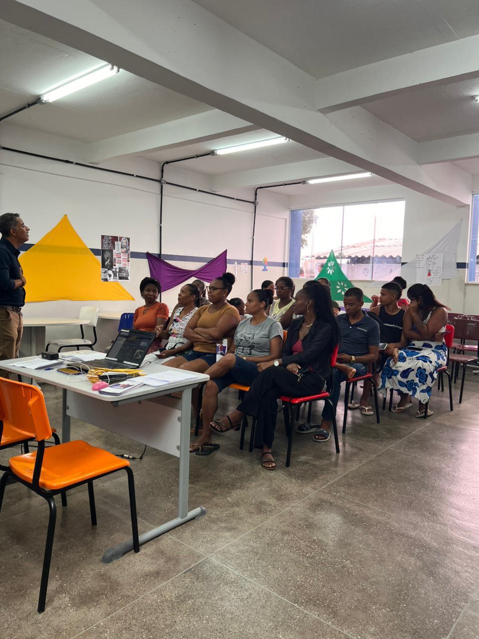 Dia D de entrega do Bolsa Presença mobiliza rede estadual