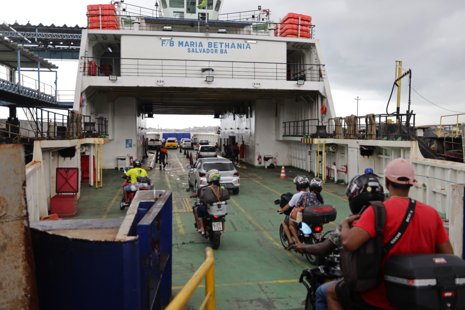 Sistema Ferry-Boat prevê mais de 104 mil passageiros durante operação especial de Corpus Christi