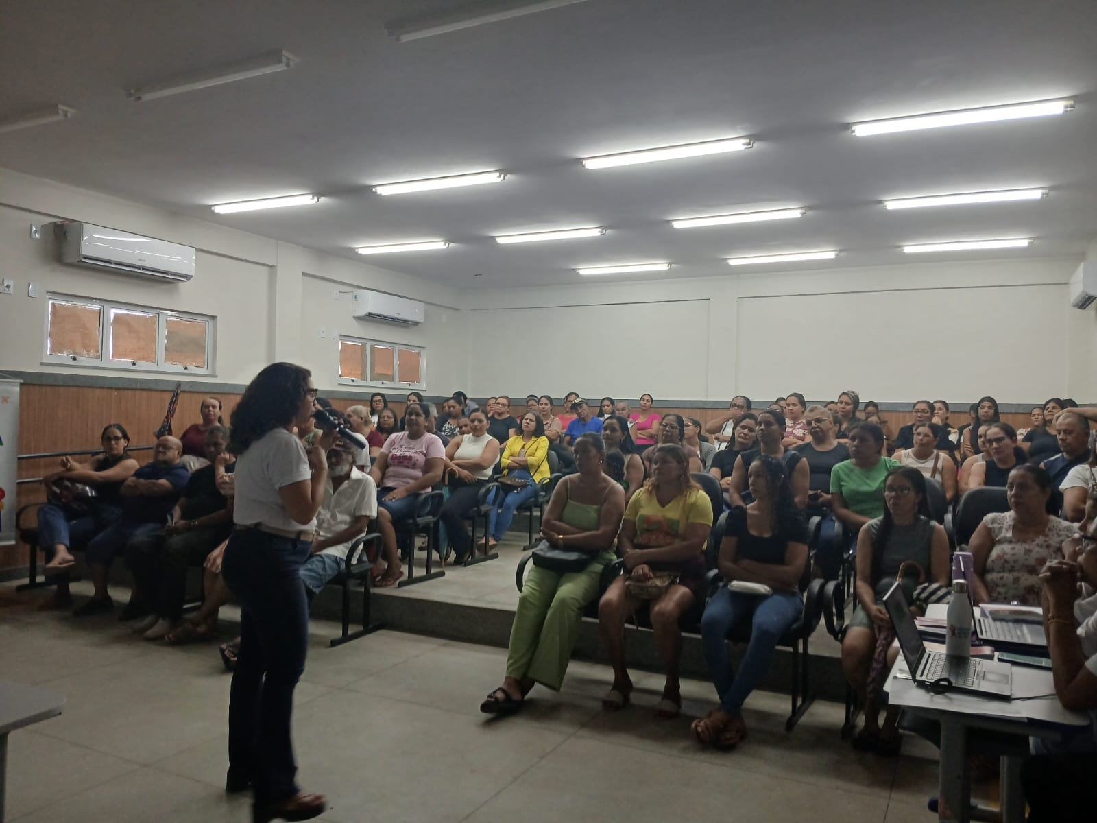 Encontros fortalecem vínculo entre famílias e escola e ampliam alcance do Bolsa Presença e Pé-de-Meia, na Bahia