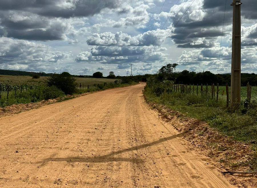 Foto - Acesso ao povoado de Iguatemi, em Livramento de Nossa Senhora, na BA-569