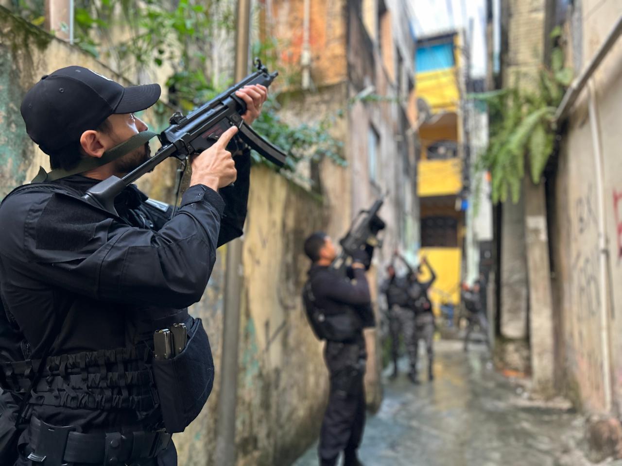 Polícia
