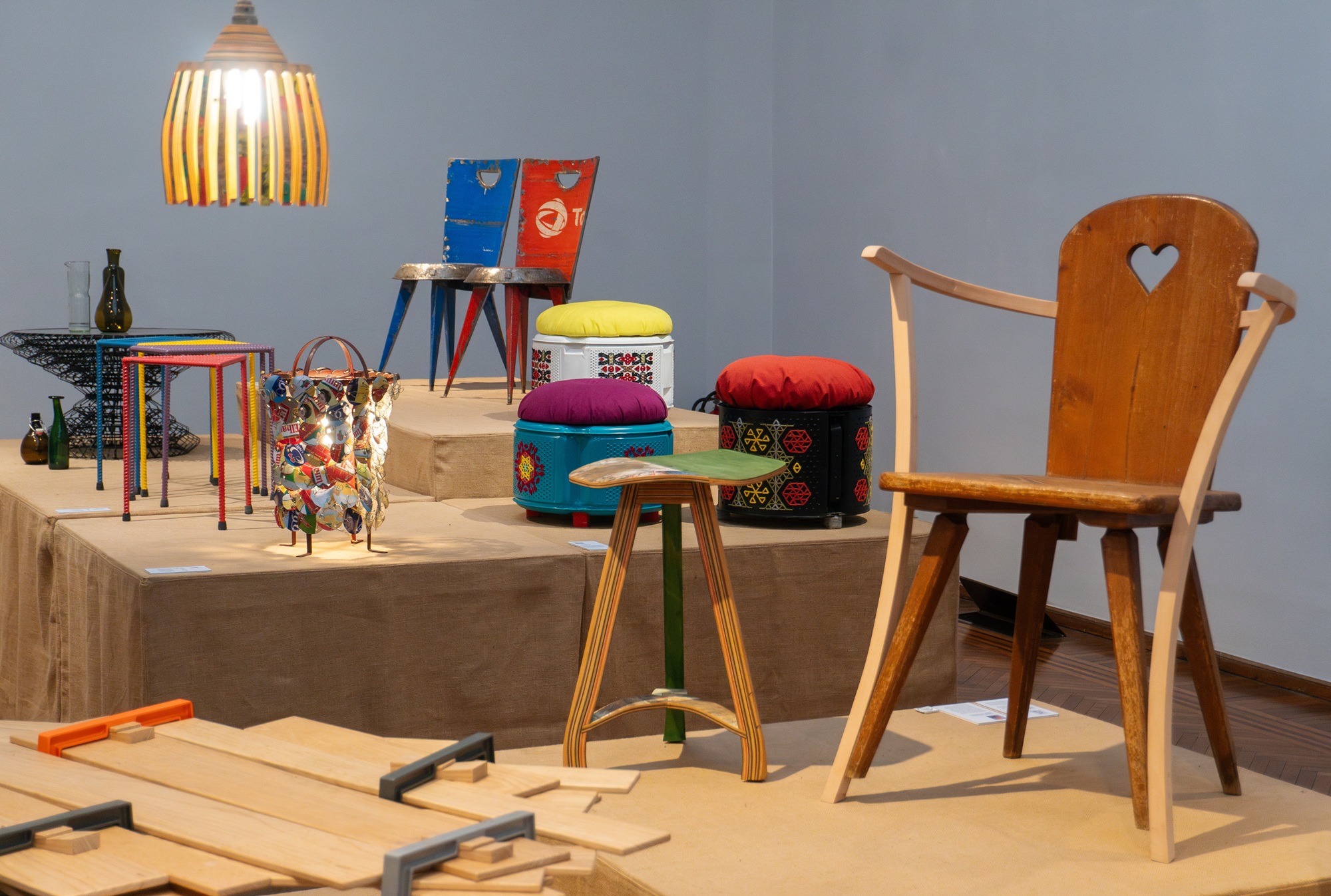 Exposição de Krajcberg e mostra internacional de design ocupam museus do Estado com arte e sustentabilidade