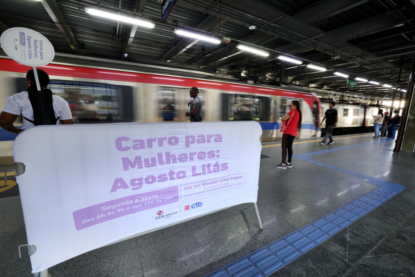 Vagão Agosto Lilás