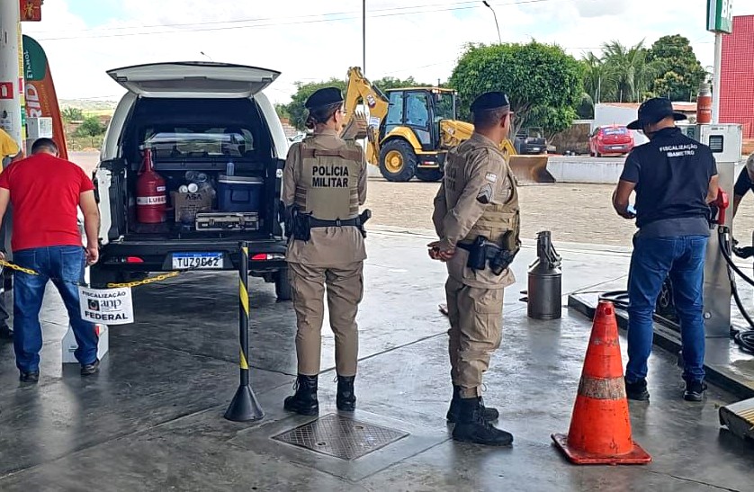 Operação Posto Legal notifica 19 postos de combustíveis em Tucano e Araci