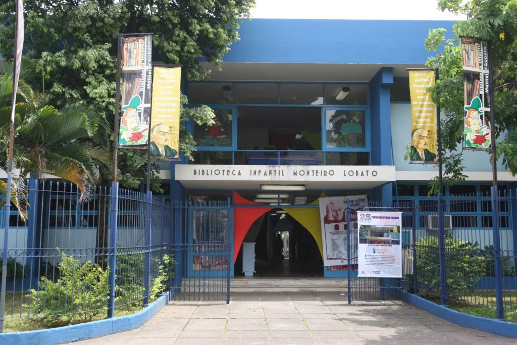 Companhia de teatro da Biblioteca Infantil Monteiro Lobato