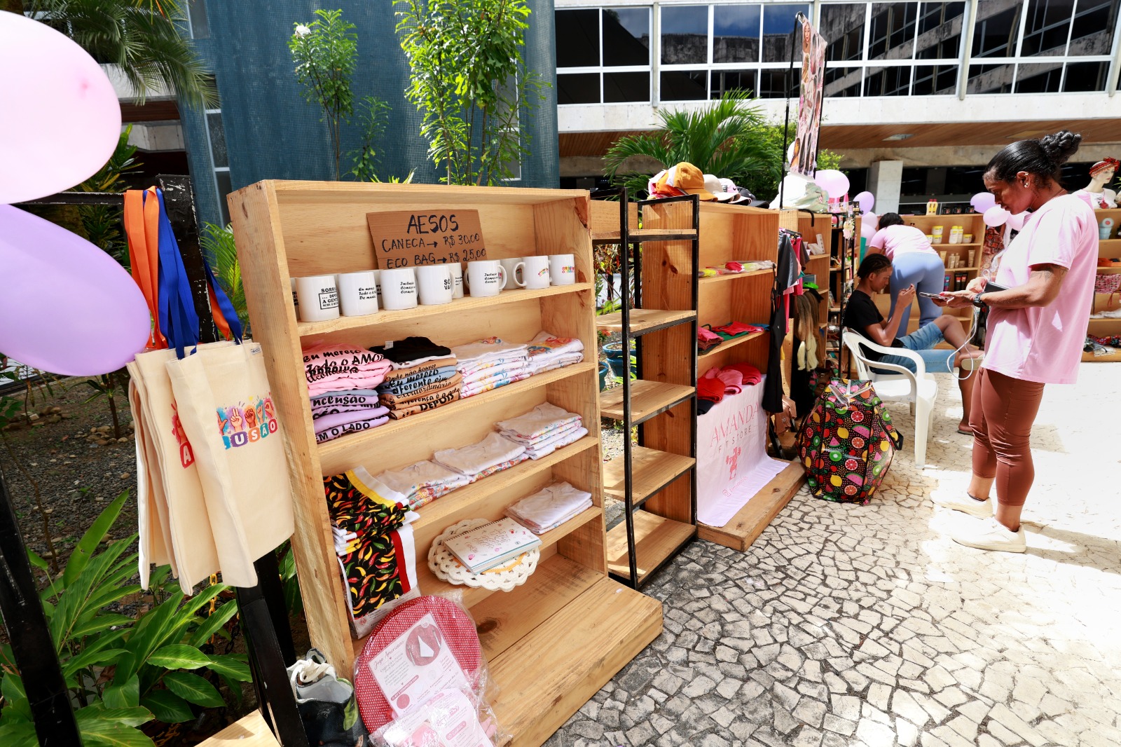 Estado da Bahia encerra ciclo do Projeto Rede Mulheres com Feira de Empreendedorismo em Salvador