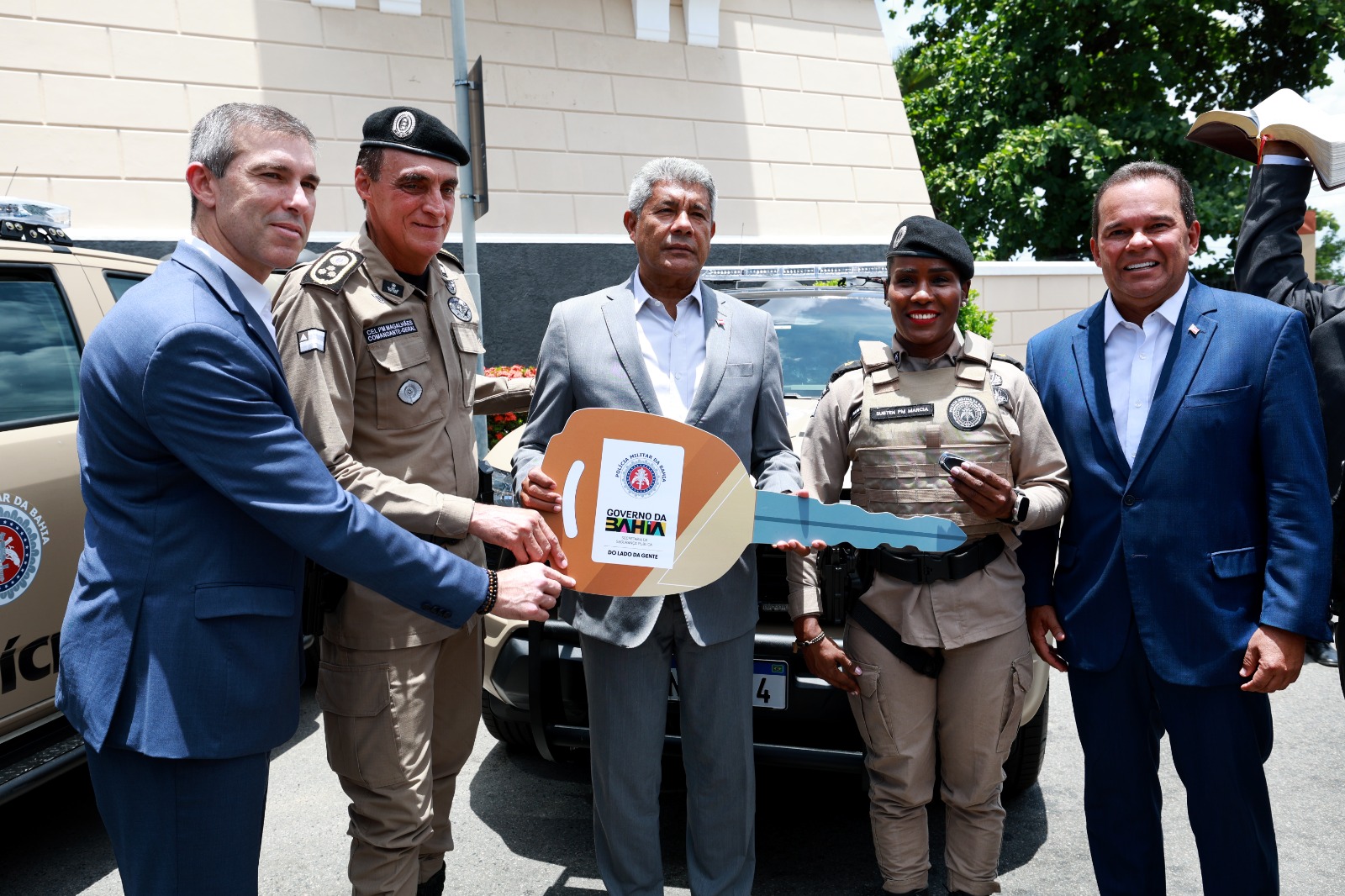 Segurança fortalecida: governador entrega 48 novas viaturas à Polícia Militar e amplia proteção às mulheres