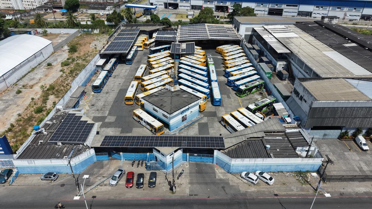 Fiscalização do Procon-BA registra 944 ônibus parados em garagens de Salvador