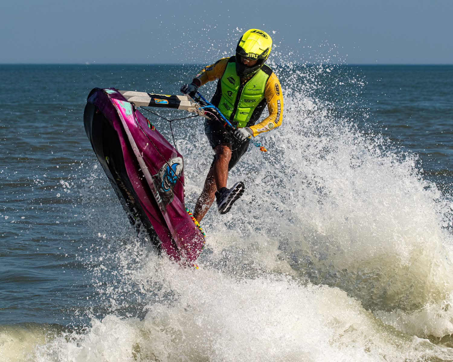 Bicampeão internacional de Jet Waves