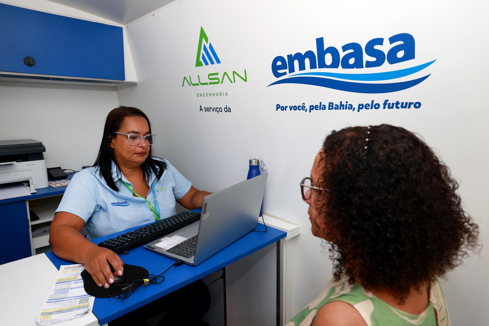 Governo do Estado amplia serviços da Embasa com unidades móveis em Salvador e Saubara