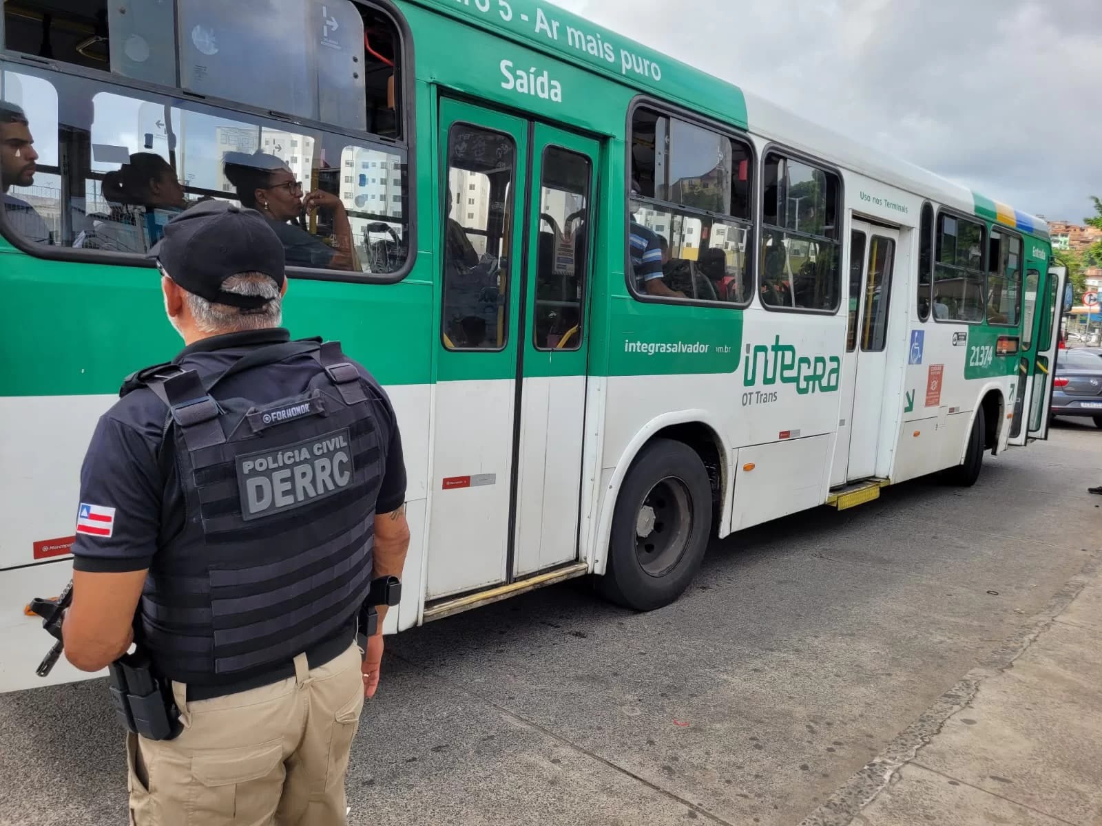 Roubos em ônibus caem 68,2% na Bahia entre janeiro e setembro de 2026