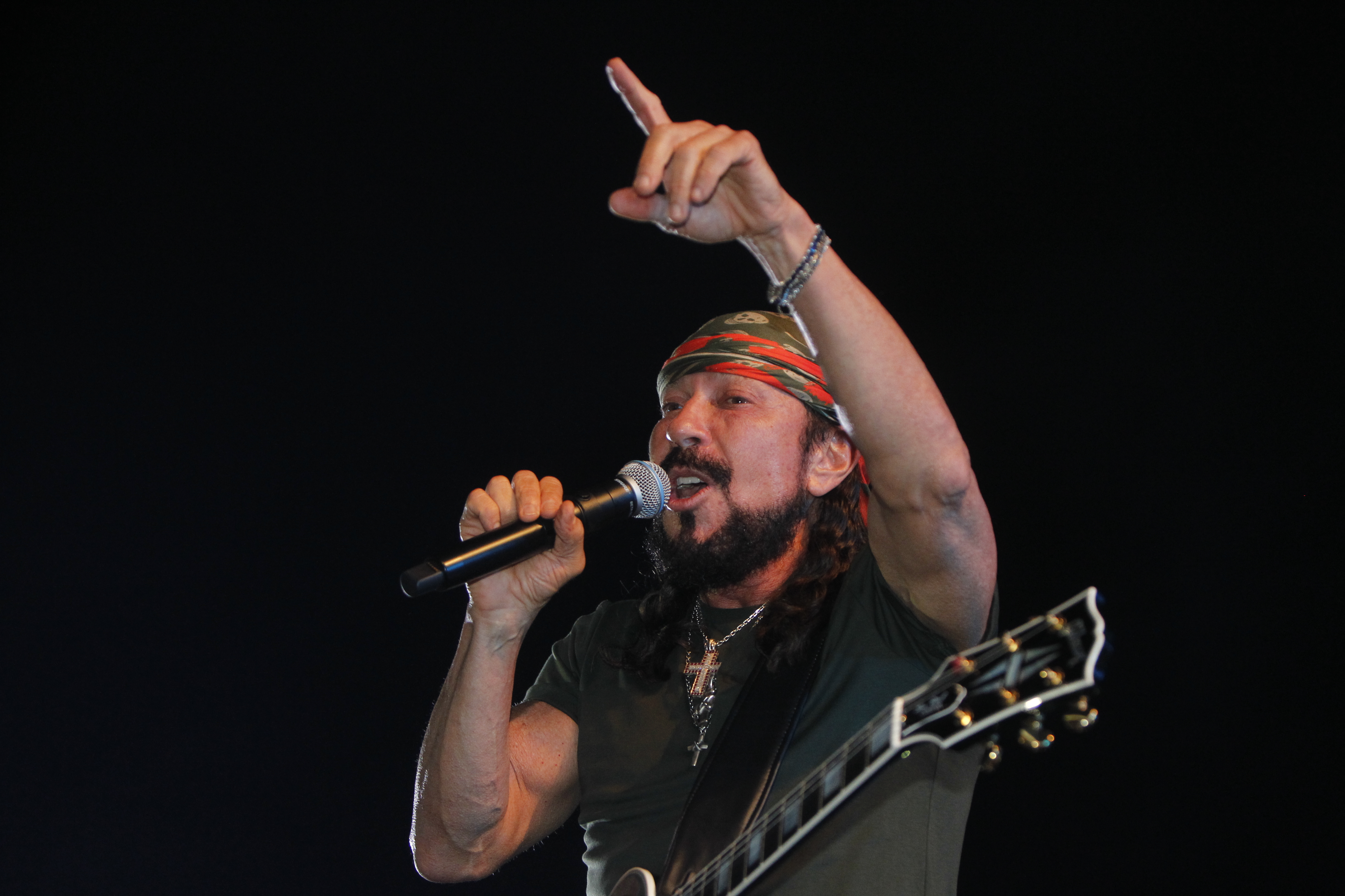 Bell Marques balança o São João do Parque de Exposições