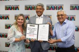 Assinatura de autorização - construção de ponte sobre o Rio São João, trecho: Caetité - acesso a BR-030. Fotos: Joá Souza/GOVBA