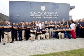 Governador inaugura DEAM em Feira de Santana e entrega 55 viaturas para a Polícia Militar