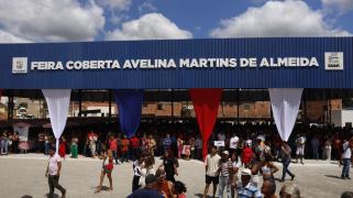 Pelotão da Polícia Militar, feira livre e campo de futebol são entregues pelo Estado em Encruzilhada