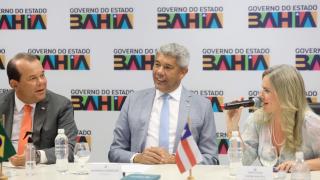 Governo do Estado propõe reajuste de 13,63% até 2026 para profissionais da saúde