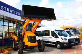 Governador entrega equipamentos e prestigia tradicional Festa dos Vaqueiros em Milagres