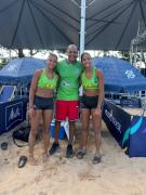 Maria Fernanda e Maria Antônia Aguiar com Estácio Silva treinador no CBVP Sub-19 Brasília (3).jpeg