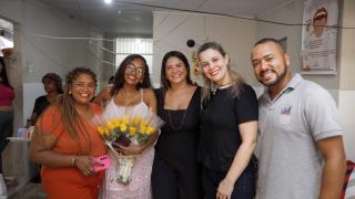 Secretaria de Comunicação realiza entrega de presentes para idoso do Lar Elizabeth, em Salvador