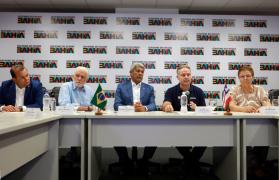 Anúncio de ações emergenciais na ponte sobre o Rio Jequitinhonha. Foto: Joá Souza/GOVBA 