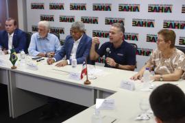 Anúncio de ações emergenciais na ponte sobre o Rio Jequitinhonha. Foto: Joá Souza/GOVBA 
