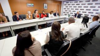 Reunião com prefeito de Araçás. Foto: Feijão Almeida/GOVBA