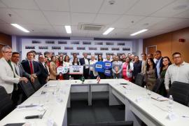 Reunião com prefeito de Araçás. Foto: Joá Souza/GOVBA