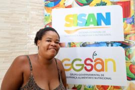 Na foto Iracema Percione de Assis, auxiliar de serviços gerais, beneficiária do programa. Foto: Wuiga Rubini/GOVBA