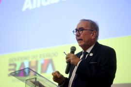 Na foto Wilson Cardoso, prefeito de Andaraí e presidente da UPB. Seminário Estadual Bahia Alfabetizada. Foto: Matheus Landim/GOVBA