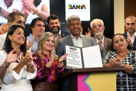 Jerônimo anuncia pagamento de precatório para professores e envia à Alba projeto de lei que concede abono extraordinário para a categoria