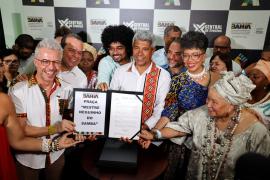 Jerônimo Rodrigues anuncia pacote de iniciativas para a população negra durante homenagem ao centenário de Mãe Stella de Oxóssi